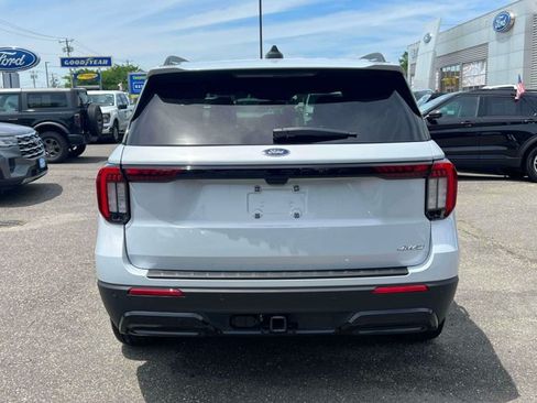 Used 2026 Ford Explorer ST-Line w/ ST-Line Street Pack AWD/4WD image 7