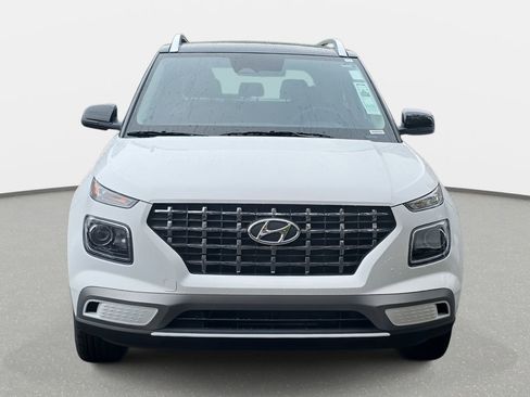New 2026 Hyundai Venue SEL FWD image 2