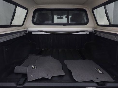 Used 2016 Nissan Frontier PRO-4X AWD/4WD image 19