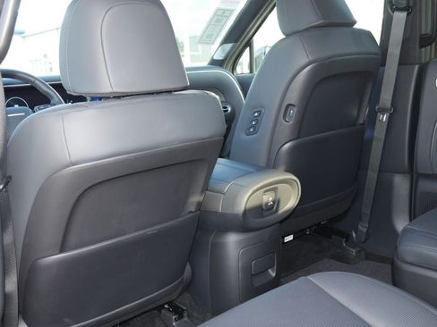 Used 2026 Hyundai Palisade Calligraphy FWD image 34