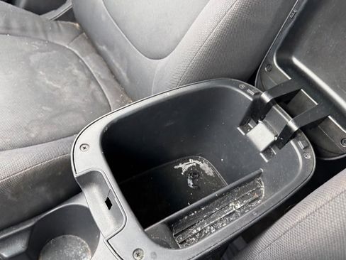 Used 2010 Kia Soul + FWD image 23