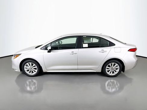 New 2026 Toyota Corolla LE FWD image 4