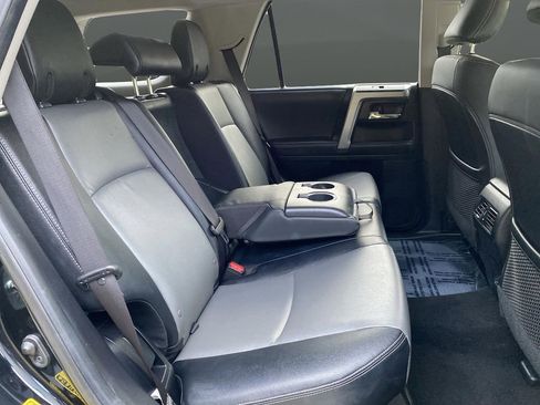 Used 2024 Toyota 4Runner SR5 Premium image 39