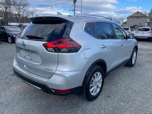 Used 2018 Nissan Rogue SV w/ Premium Package AWD/4WD image 5