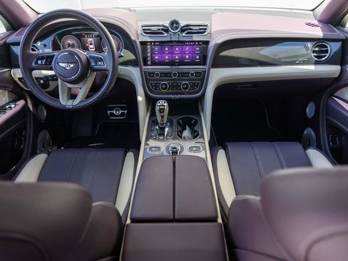 Certified 2023 Bentley Bentayga AWD/4WD image 4