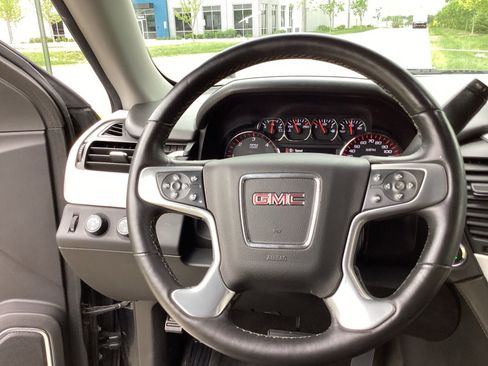 Used 2015 GMC Yukon SLT AWD/4WD image 28