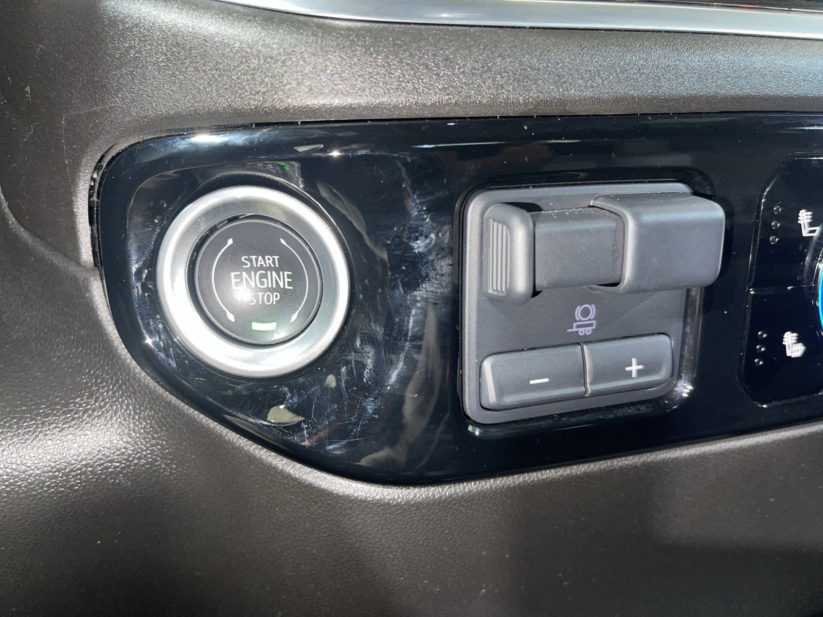 Used 2024 GMC Sierra 1500 Elevation AWD/4WD image 29