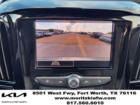 Used 2023 Chevrolet Traverse LS FWD image 17
