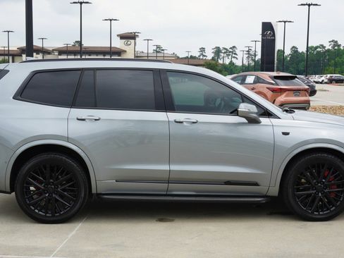 Used 2024 Cadillac XT6 Sport w/ Technology Package AWD/4WD image 4