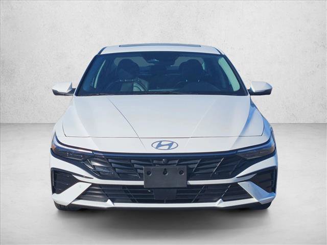 Used 2024 Hyundai Elantra Limited FWD image 2