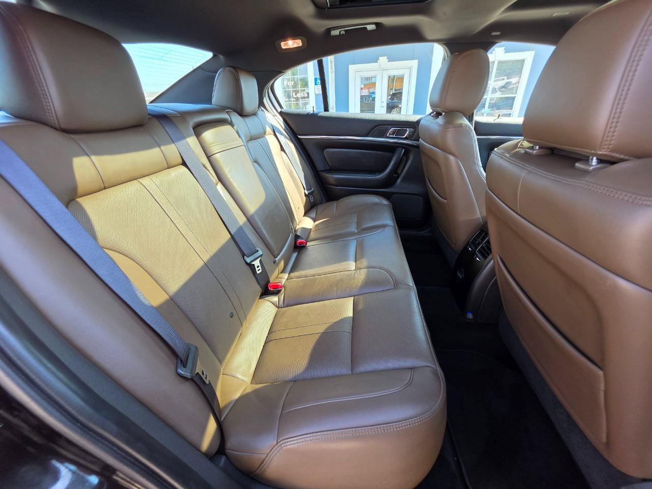 Used 2013 Lincoln MKS FWD image 26