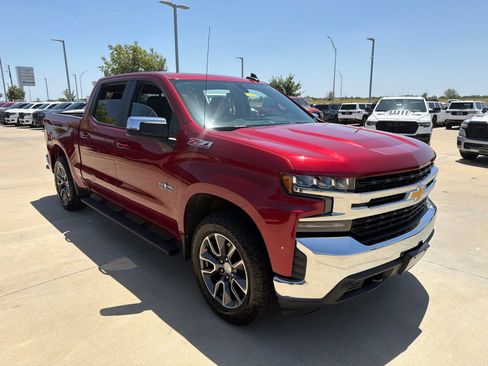 Used 2020 Chevrolet Silverado 1500 LT w/ Texas Edition AWD/4WD image 7