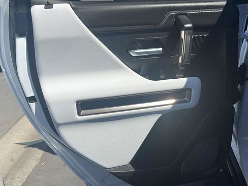 Used 2025 GMC Hummer EV 3X AWD/4WD image 31