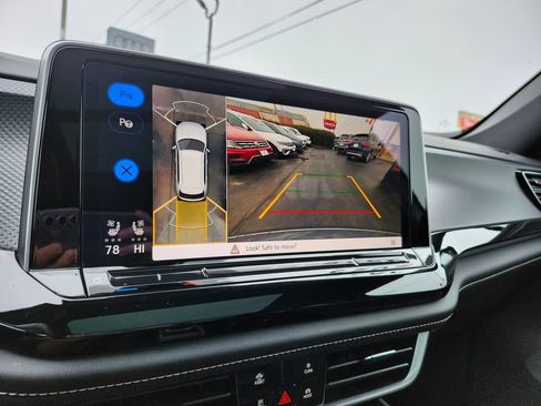 Certified 2025 Volkswagen Atlas Cross Sport SEL Premium R-Line image 18