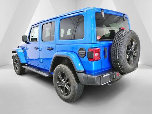 Used 2023 Jeep Wrangler Unlimited Sahara AWD/4WD image 5