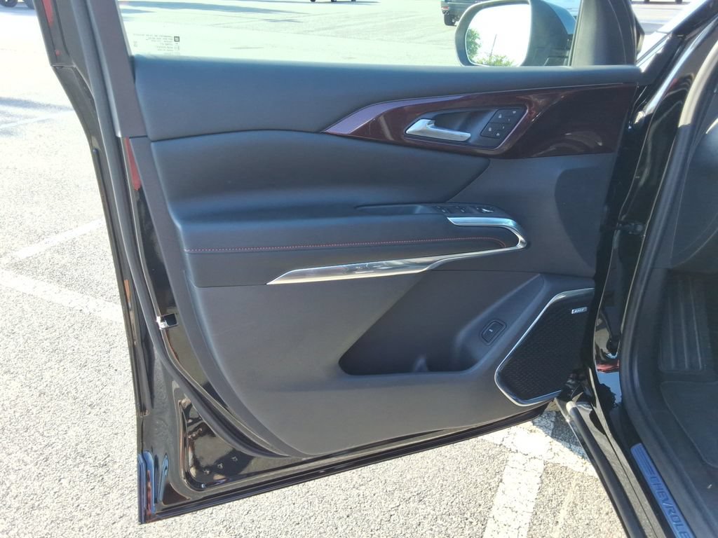 New 2027 Chevrolet Traverse RS FWD image 19