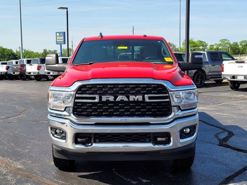 Used 2024 RAM 2500 Big Horn w/ Safety Group AWD/4WD image 9