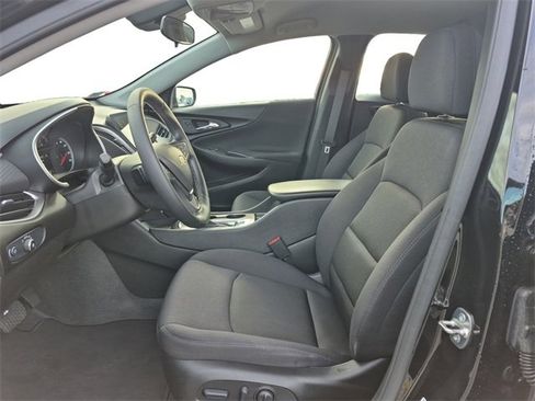 Used 2024 Chevrolet Malibu RS image 9