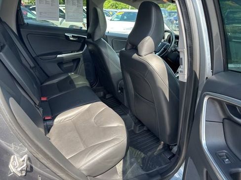 Used 2016 Volvo XC60 T6 Platinum w/ Climate Package AWD/4WD image 24