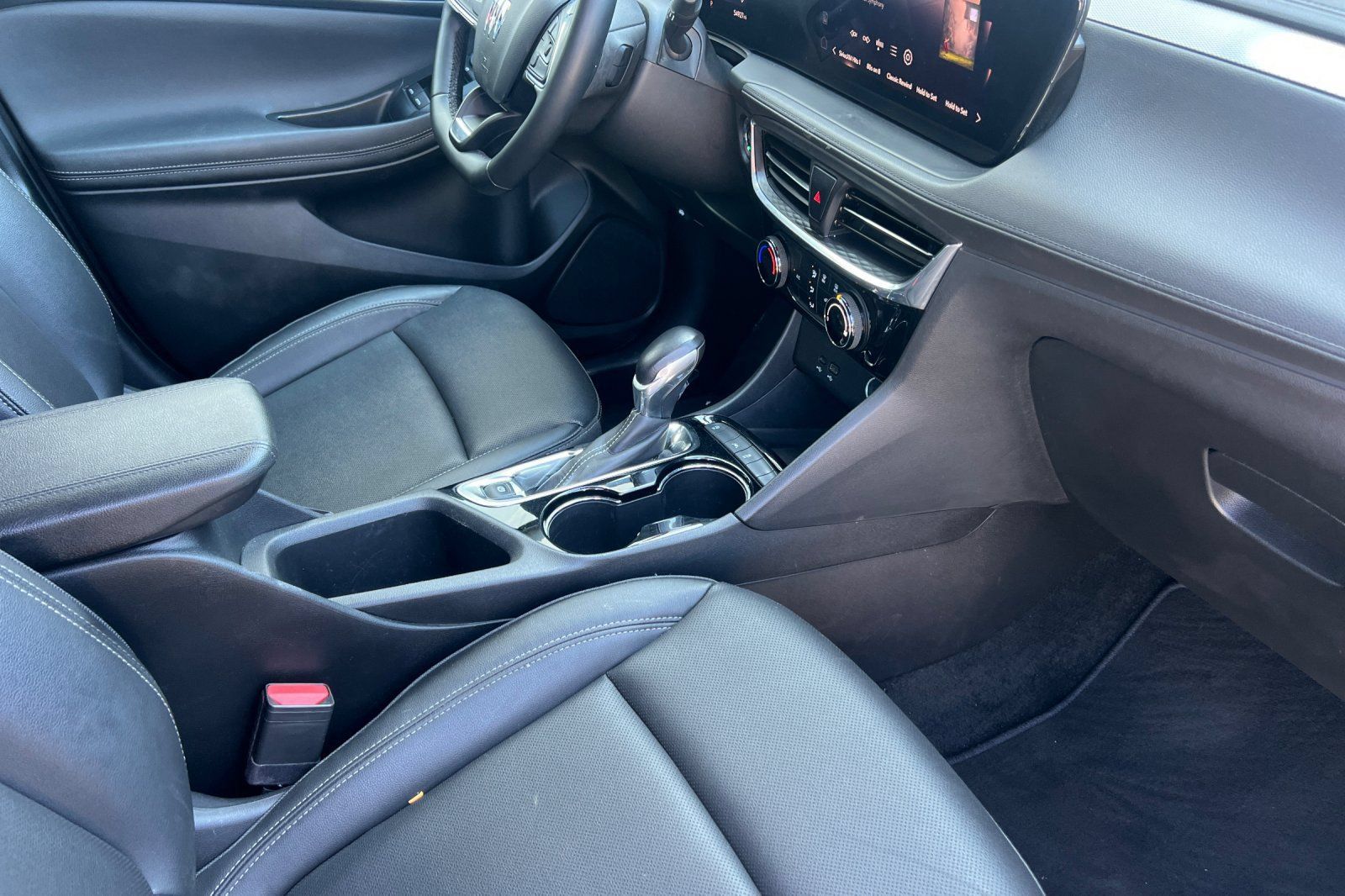 Used 2024 Buick Encore GX Sport Touring FWD image 20