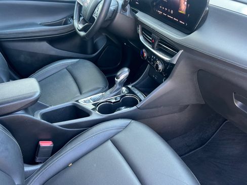 Used 2024 Buick Encore GX Sport Touring FWD image 20