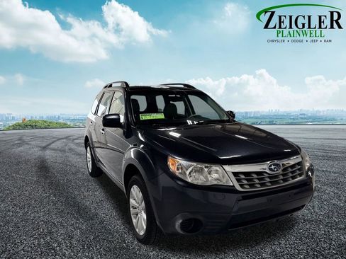 Used 2013 Subaru Forester 2.5X Premium w/ All-Weather Pkg image 16