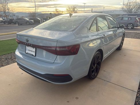 New 2026 Volkswagen Jetta SE image 4