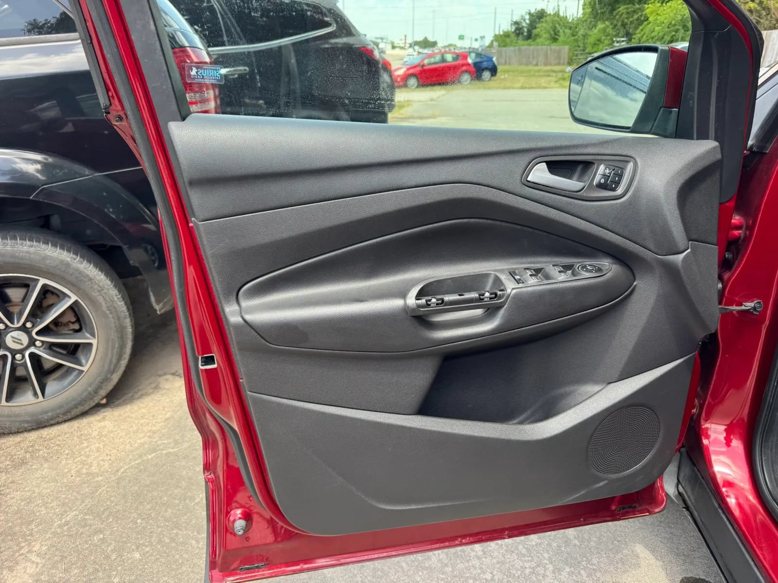 Used 2013 Ford Escape Titanium w/ Parking Technology Pkg FWD image 15