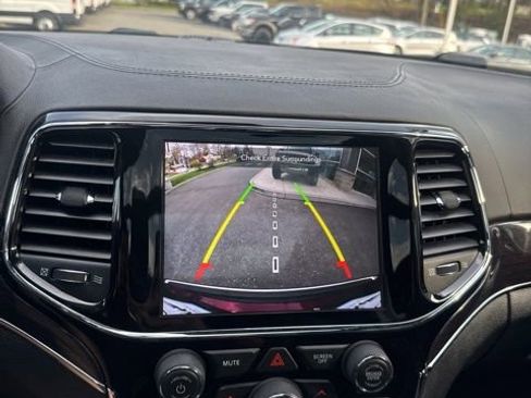 Used 2020 Jeep Grand Cherokee Overland image 29