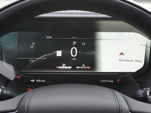 New 2026 Land Rover Range Rover Long Wheelbase SE AWD/4WD image 11