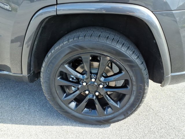Used 2021 Jeep Grand Cherokee Laredo X AWD/4WD image 10