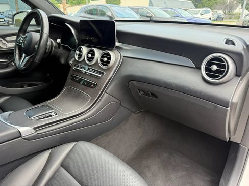 Used 2021 Mercedes-Benz GLC 300 4MATIC image 16
