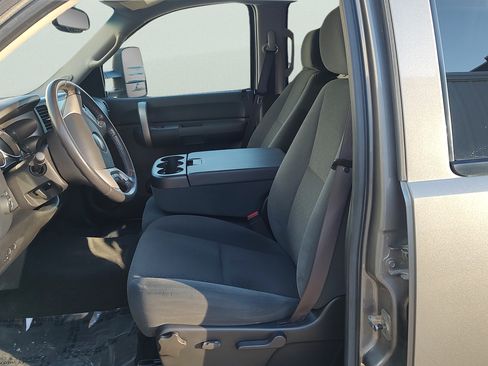 Used 2008 Chevrolet Silverado 2500 LT w/ 1LT Convenience Package AWD/4WD image 10