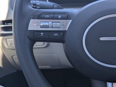 Used 2025 Hyundai Tucson SE image 21