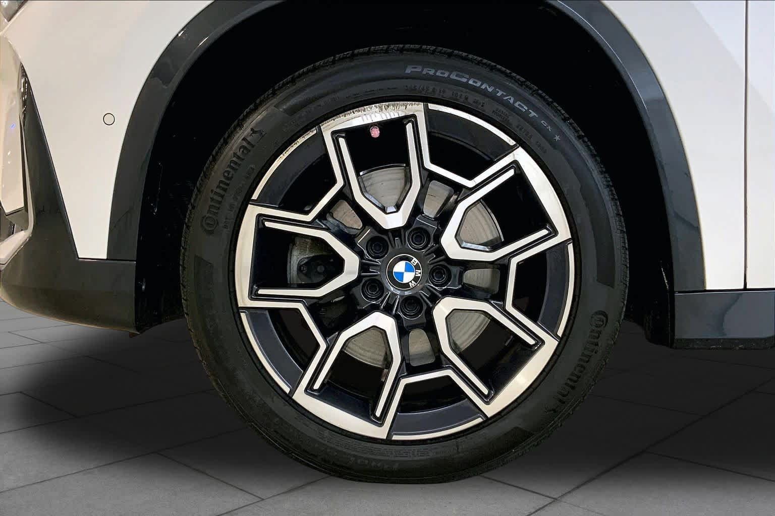 Used 2023 BMW X1 xDrive28i AWD/4WD image 10