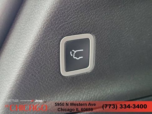 New 2026 Chrysler Pacifica Select FWD image 8