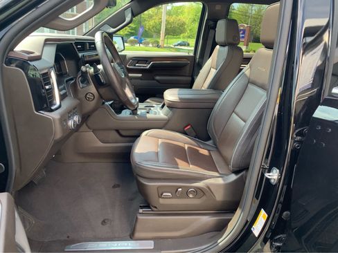 Used 2024 GMC Sierra 1500 Denali AWD/4WD image 11