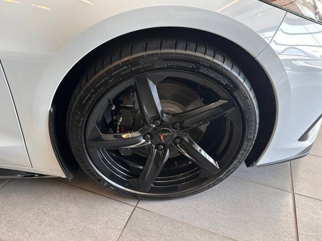 Used 2021 Chevrolet Corvette Stingray Premium Conv w/ Z51 Performance Package RWD image 14