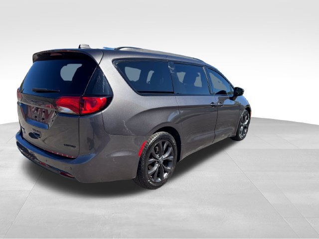 Used 2020 Chrysler Pacifica Limited FWD image 27
