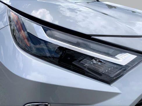 Used 2025 Toyota RAV4 LE FWD image 27