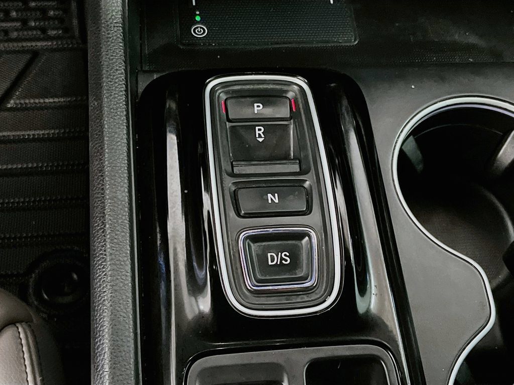 Used 2023 Honda Pilot Touring image 17