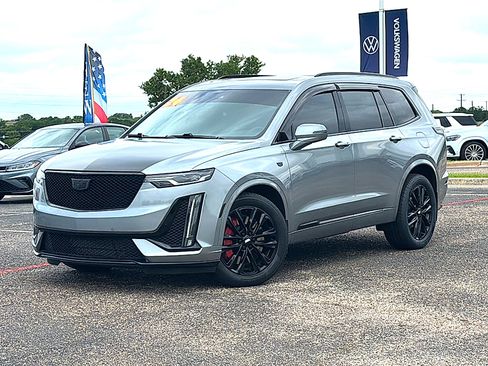 Used 2024 Cadillac XT6 Sport w/ LPO, Floor Liner Package AWD/4WD image 2