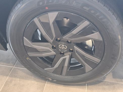New 2026 Toyota C-HR AWD/4WD image 7