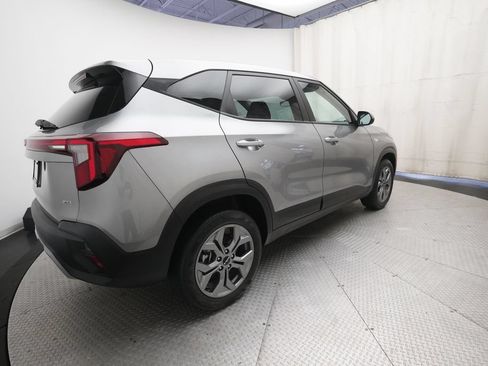 Used 2024 Kia Seltos LX AWD/4WD image 33