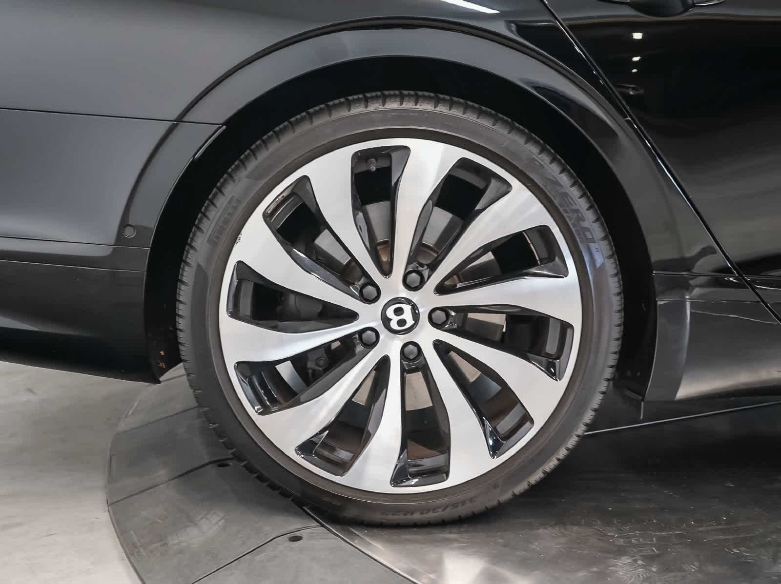 Used 2022 Bentley Flying Spur V8 AWD/4WD image 9
