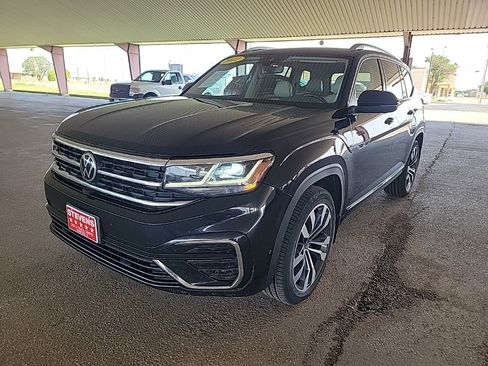 Used 2022 Volkswagen Atlas SEL Premium image 3