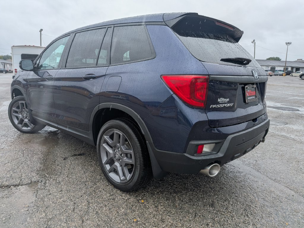 Used 2023 Honda Passport EX-L image 4