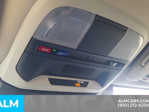 Used 2025 Subaru Crosstrek 2.0i Premium w/ Convenience Package #2 image 18