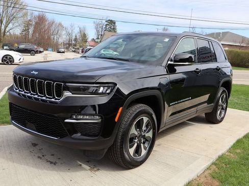 New 2025 Jeep Grand Cherokee Limited 4xe image 4
