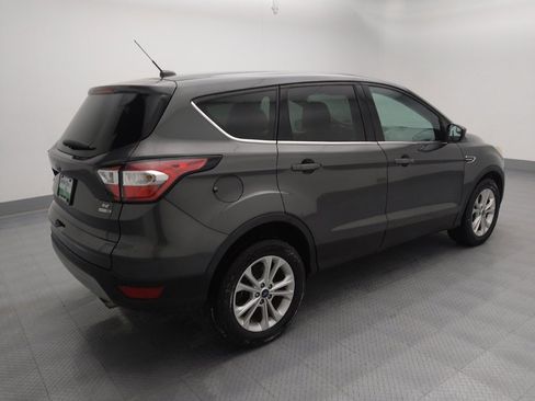 Used 2017 Ford Escape SE image 10